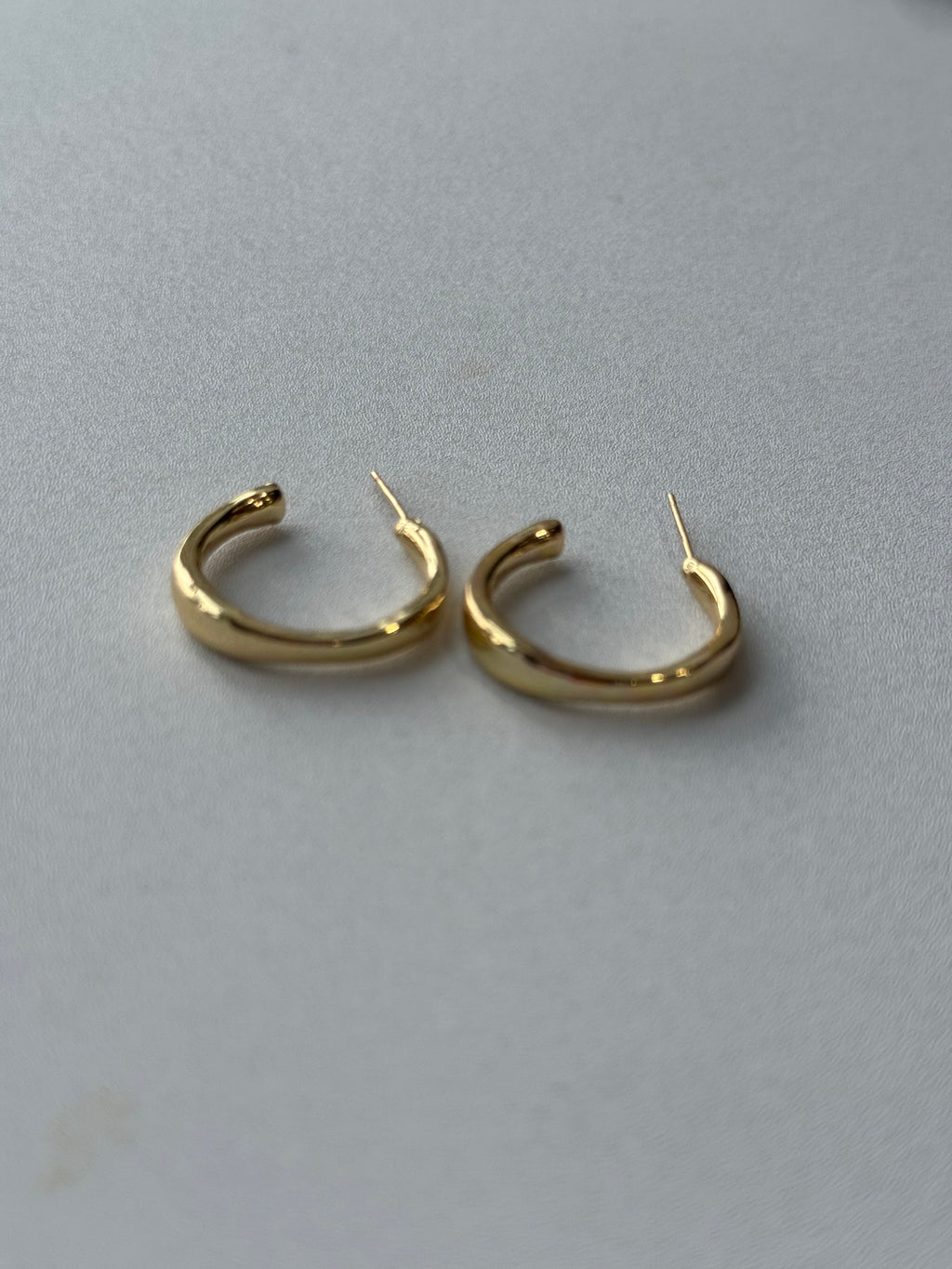 Glossy Irregular C-Shaped Earrings