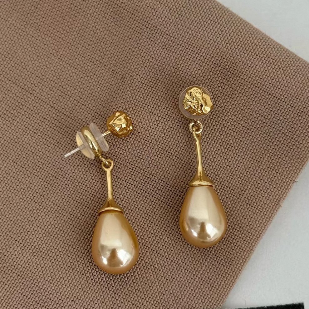 Golden Curve Pearl Earrings