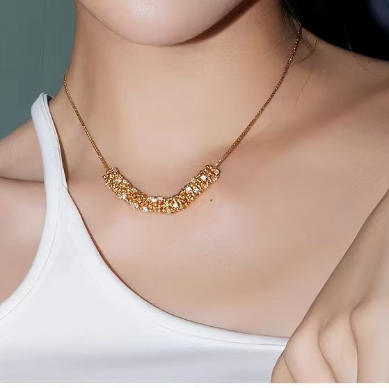 Aurelia Curve Necklace