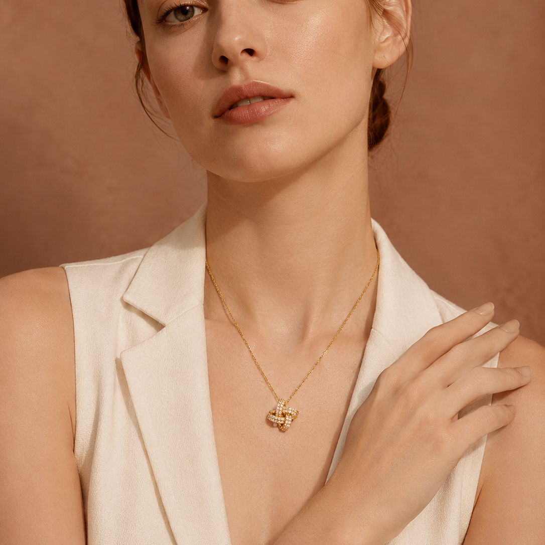 Evelune Knot Necklace