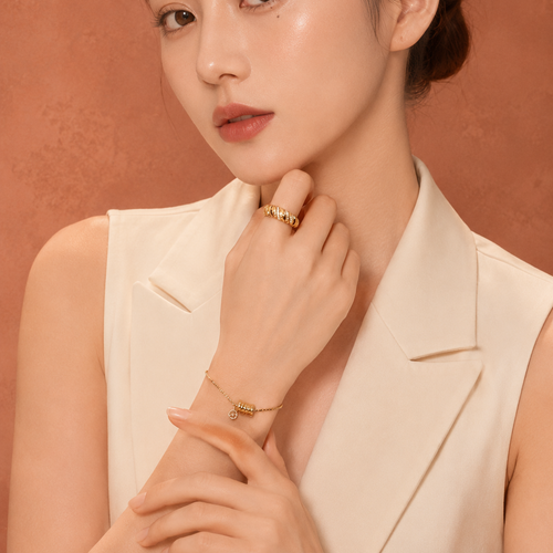 Aurelia Twist Ring