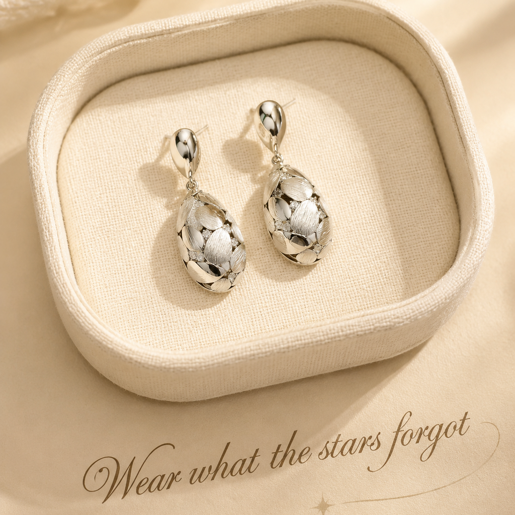 Maison Lune Earrings