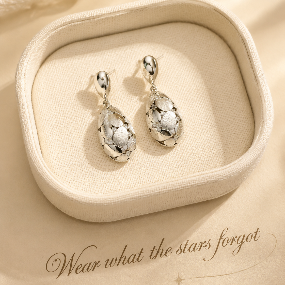Maison Lune Earrings