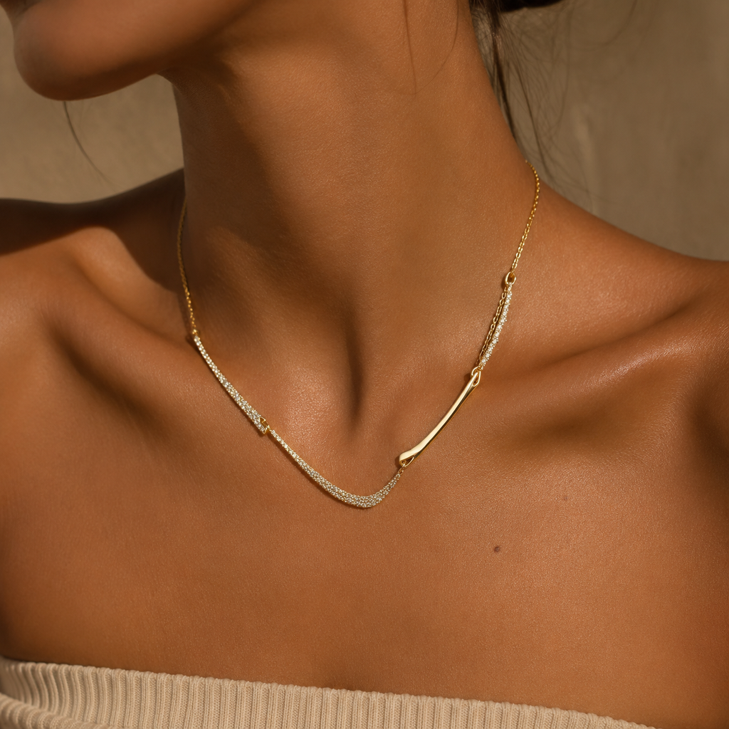 Solara Curve Necklace